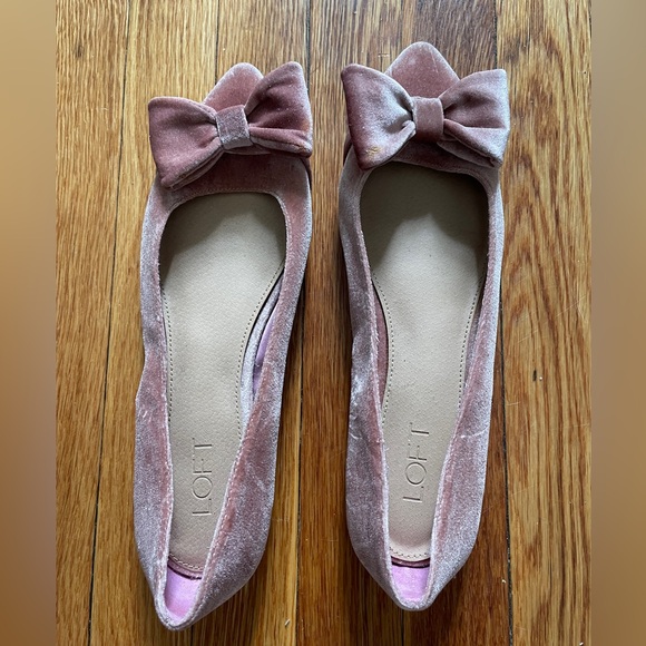 LOFT Pink Velvet Flats with Bow - Picture 4 of 7